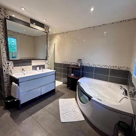 Appartement Elegant Et Chaleureux Bourg-lès-Valence